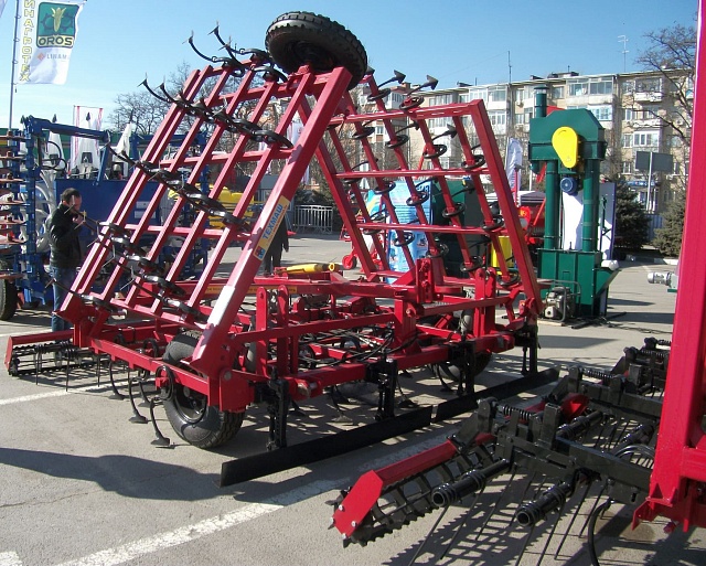 Культиватор КПМ-12П (КПМ-10П, КПМ-8П, КПМ-6П, КПМ-4П)